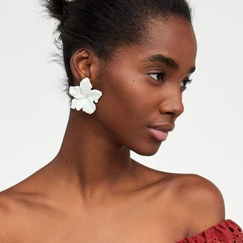 

JURAN women Brand Crystal Statement Earrings 2019 New Fashion Flower Stud Earrings Trendy Jewelry Skirt Accessories