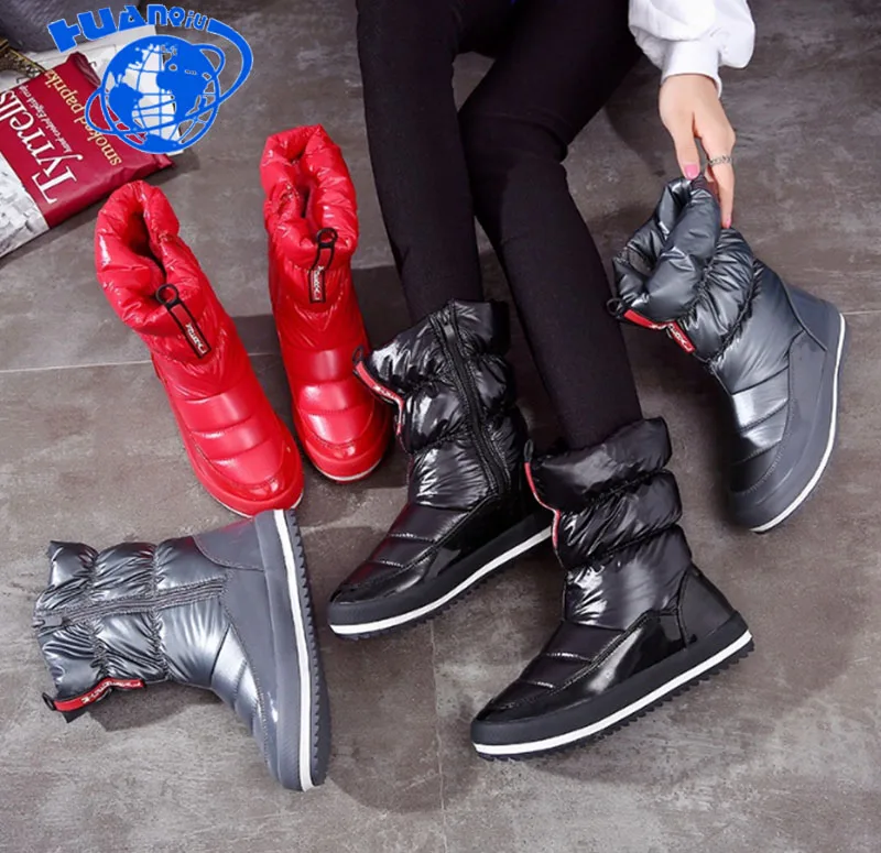 Huanqiu/Новинка года; теплые однотонные Нескользящие зимние сапоги; женские водонепроницаемые зимние сапоги; Теплая обувь; Botas Mujer Plataforma; ZLL423