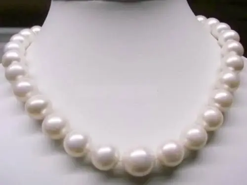 

FREE SHIPPING ******17INCH AAA 10-11mm Australian south sea white pearl necklace (A0511)