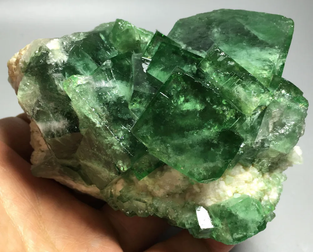 

611g Natural perfect fluorite Mineral Specimen graduación souvenirs
