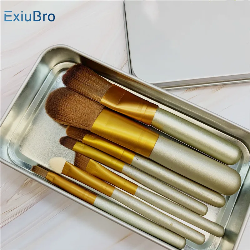 

Professional Golden Makeup Brushes Cosmetics Brush Eyeshadow Kit Premium Kabuki Foundation Powder Blending Blusher Metal Box