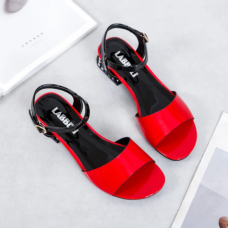 Пикантная Летняя обувь женские босоножки г. Модные Цветные кристаллы на низком массивном каблуке под платье Вьетнамки с открытым носком Zapatos Sandalias Mujer - Цвет: Red