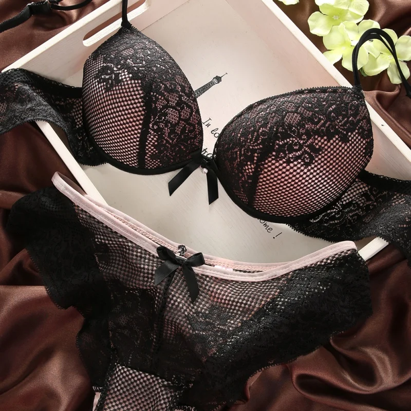 New Brand Sexy Underwear Women Bra Set Lingerie Set Luxurious Vintage Lace Embroidery Push Up Bra And Panty Set