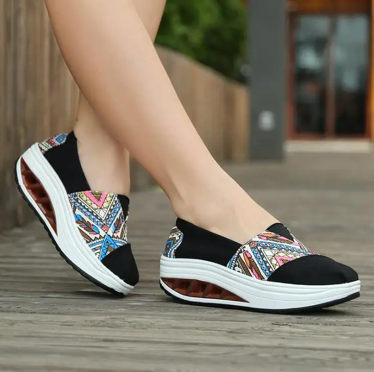 

2018 new spring and summer canvas breathable shoes shake shoes casual women's shoes