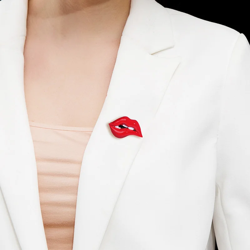 Эмаль blucome сексуальные красные губы в форме рта Броши для женщин девушек помада сумка платье банкет аксессуары сплав брошь корсаж - Окраска металла: Золотой цвет