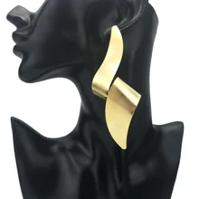 Гладкие металлические витые серьги-гвоздики для женщин, Необычные изогнутые массивные серьги золотого и серебряного цвета, опт, UKMOC