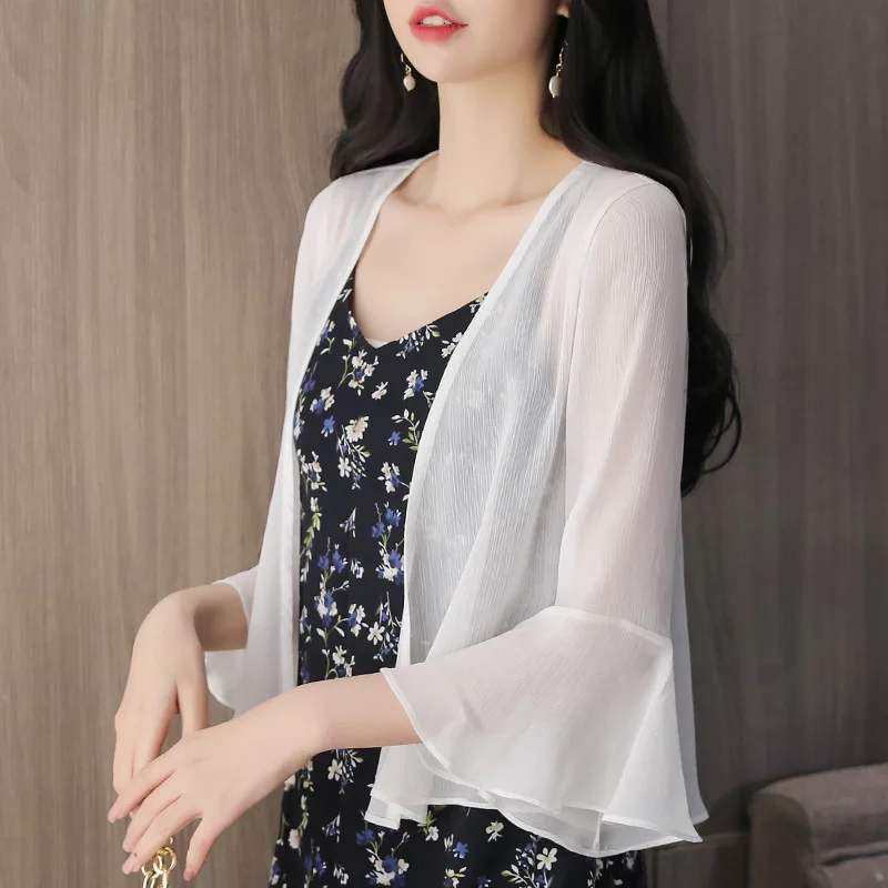 

Fashion breathable small shirt women 2019 summer new chiffon small shawl short paragraph sunscreen clothing thin cardigan coat