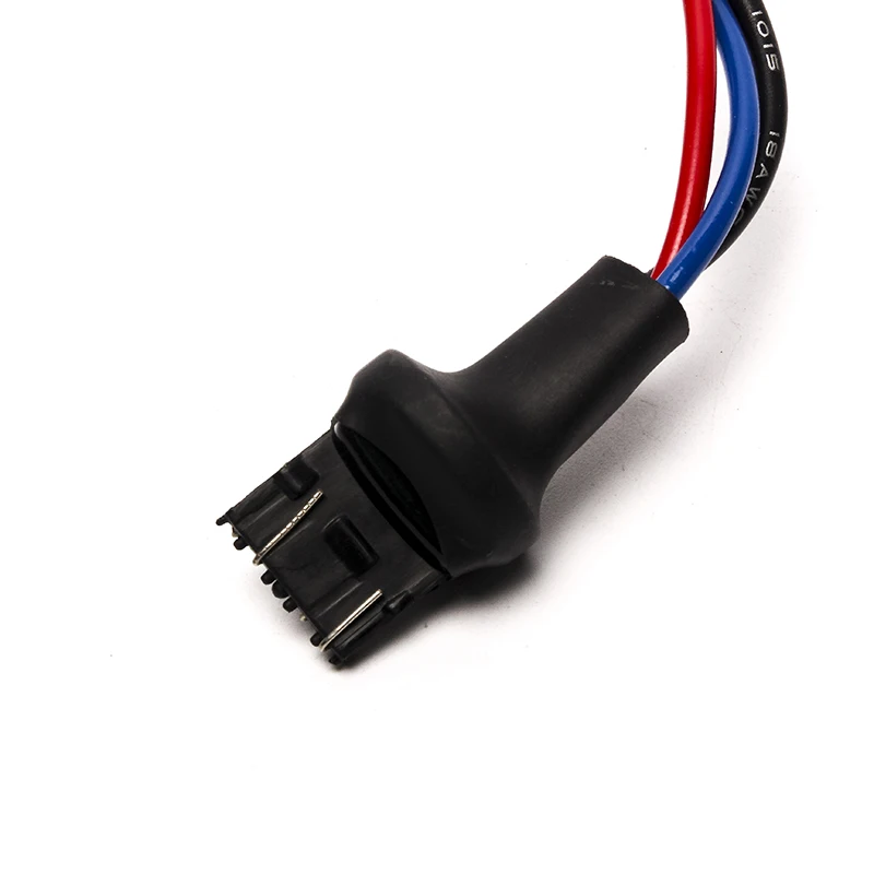 CN1LCAN7443_5