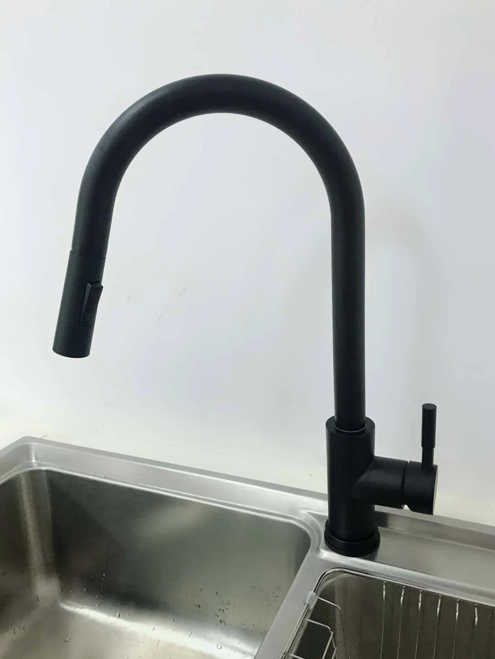 Black Touch Kitchen Faucet  (6)