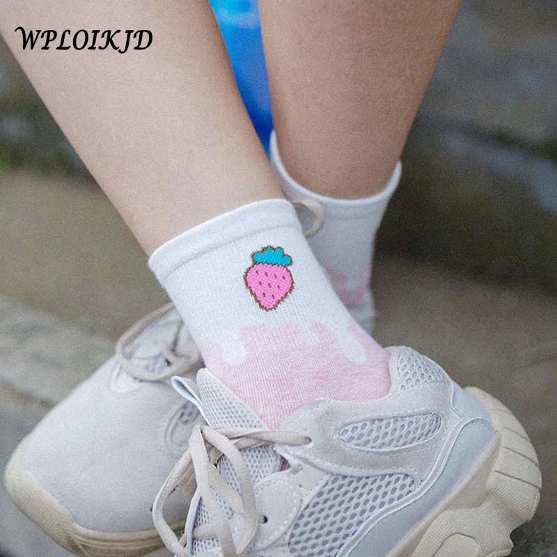 

[WPLOIKJD]Harajuku Cute Korean Funny Socks Women Fruit Cherry/Peach/Strawberry White Socks Women Cotton Calcetines Mujer Sokken