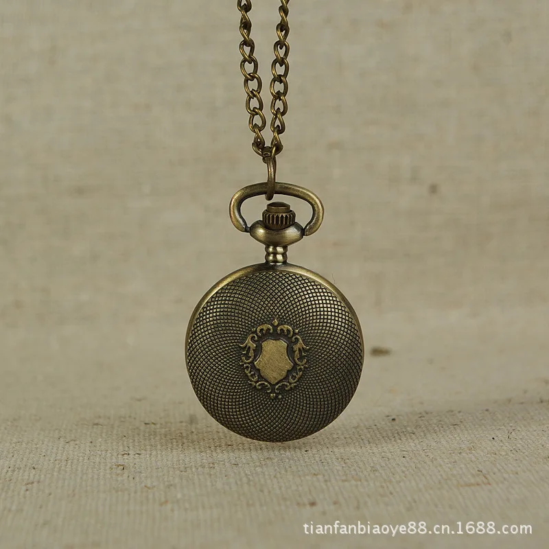 

Bronze Grid Shield Embossed Quartz Antique Polished Back Shell Casual Mini Fob Fashion Chain Lock Pocket Watch Two Colors Option