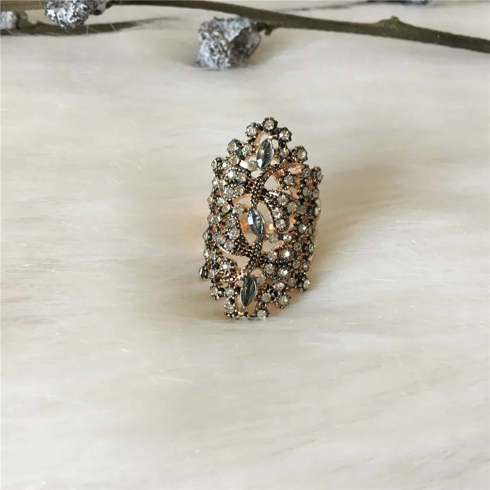 

Classic antique gold color clear and black stone ring for women