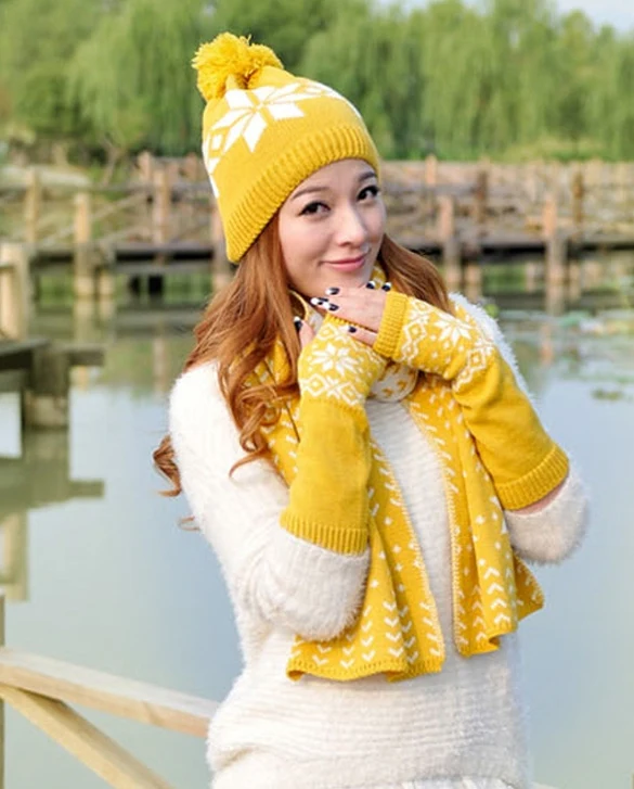 Вязаный Модный зимний шарф, шапка и перчатки, набор для женщин, зимние шарфы, шапки и перчатки, комплект из трех предметов - Цвет: yellow