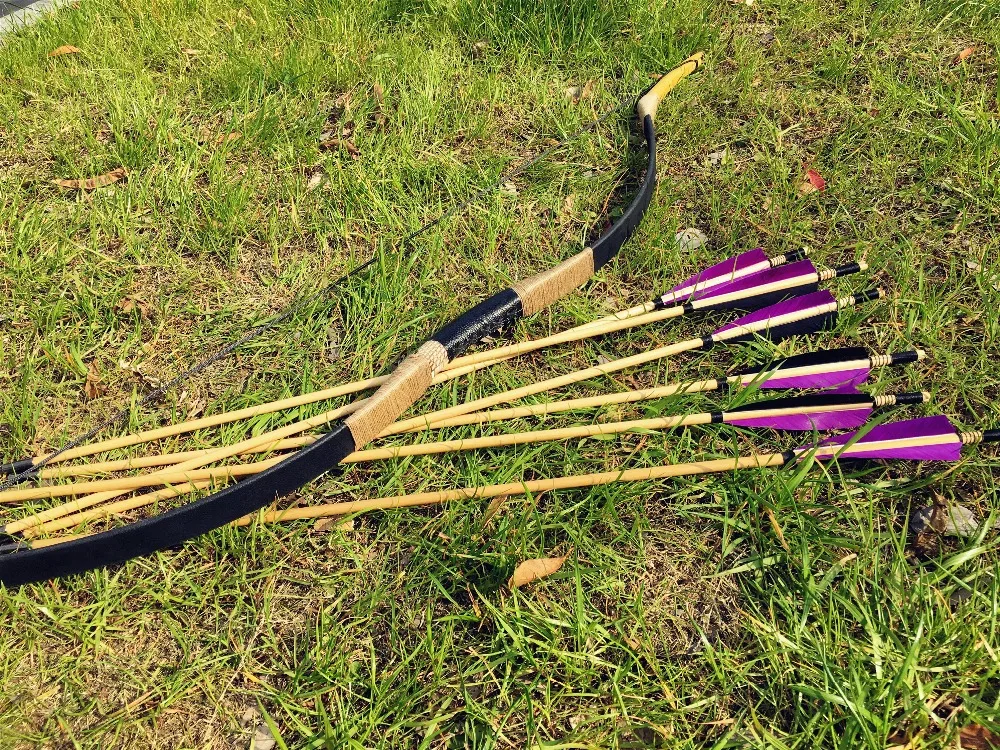 

2019 New Black Recurve Bow Traditional Wooden Longbow 20lb-60lb For Outdoor Hunting Target Shooting Games with 6 Wood Arrow
