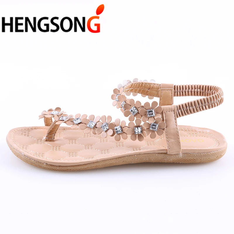 2018 الصيف النساء الصنادل أزياء البوهيمي الزهور Sandalias الإناث عارضة ثونغ الشقق أحذية الكريستال حجر الراين صندل حزام الظهر