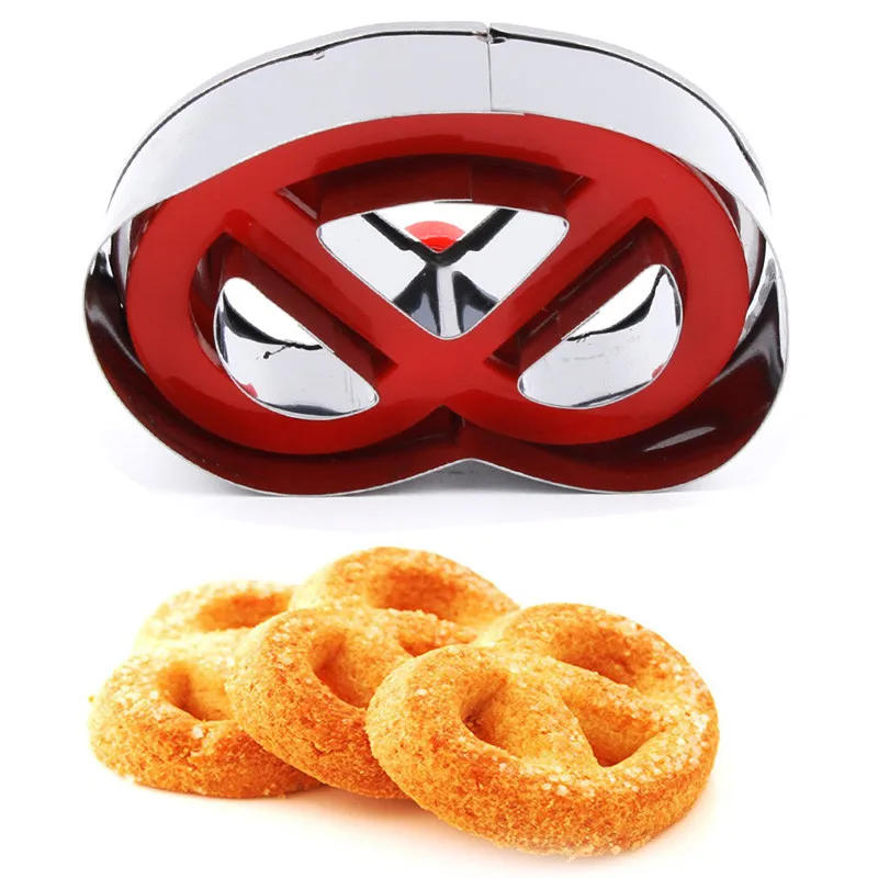 

1 Pcs Creative Smile Face Cookie Molds Gingerbread Man Cookie Cutter Metal Spring Press Fondant Biscuit Cutters Decorating Tools