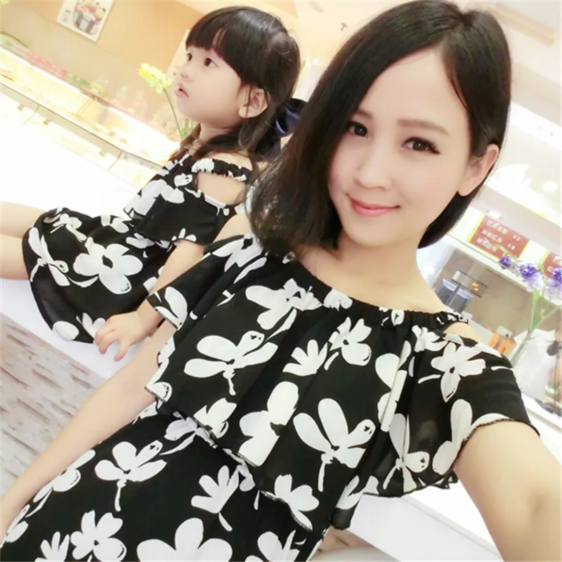 

Mother Daughter Dresses Summer Matching Clothes 2018 New Chiffon Mom and Daughter Dress Flower Family Look Girl and Mother Dress