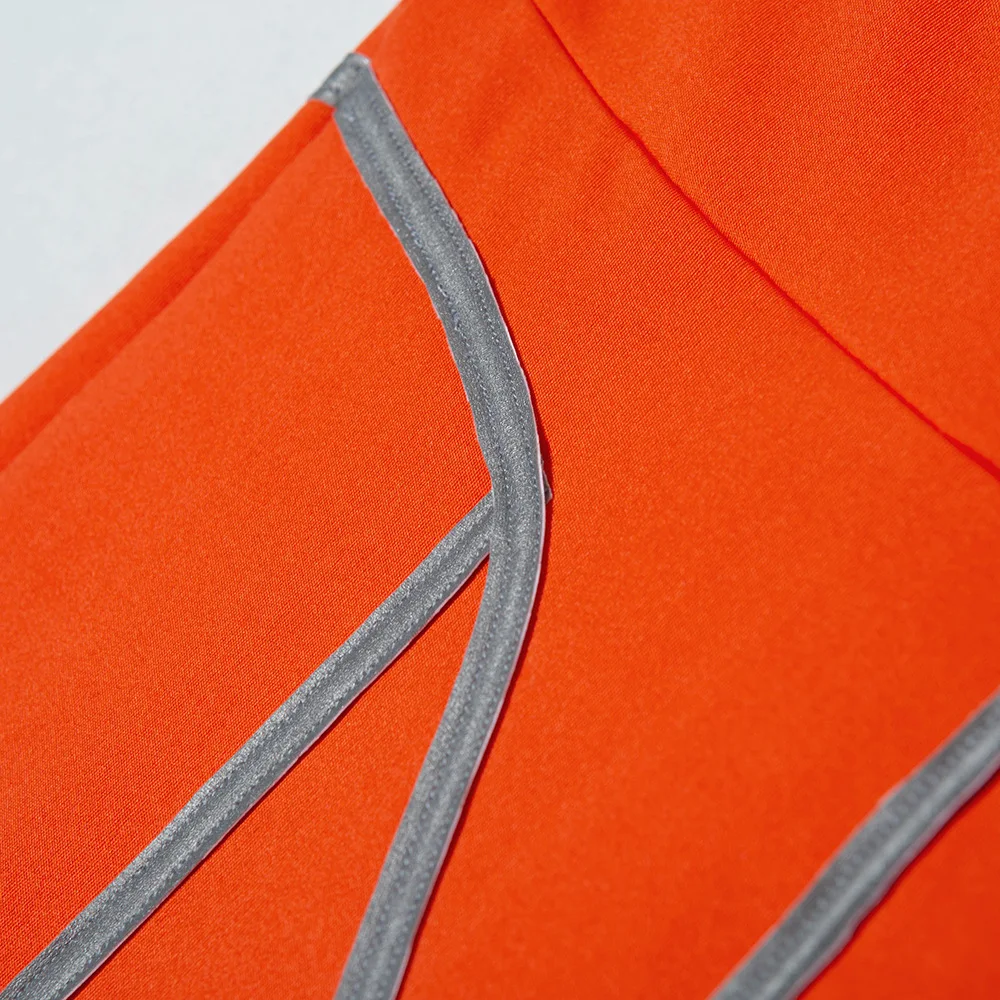 10338916376_1966242478