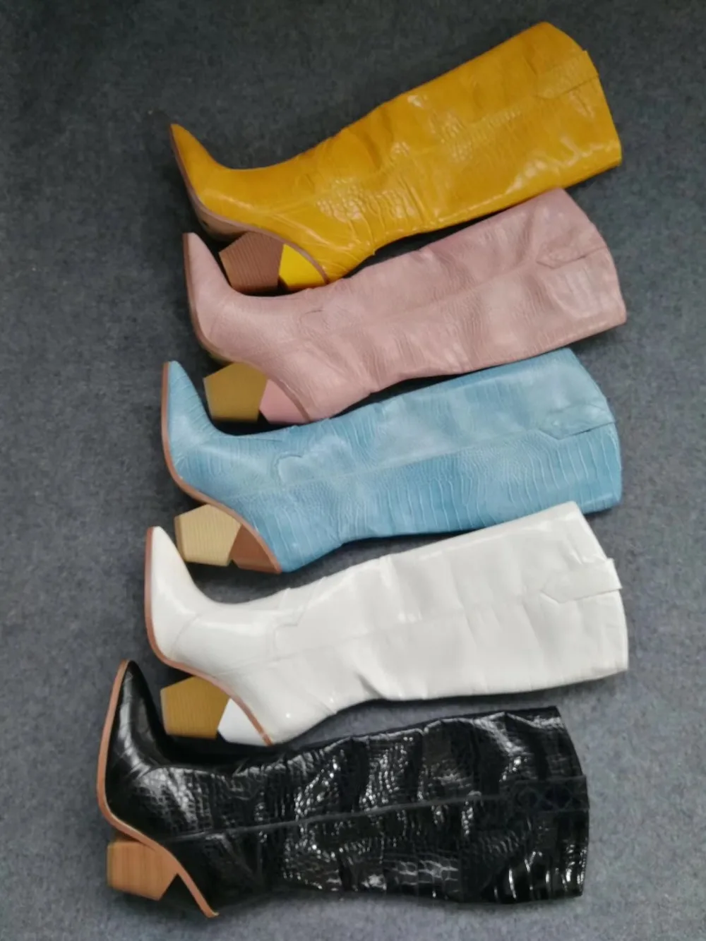 Реальное изображение! Кожаные женские ботинки; коллекция года; ковбойские ботинки для подиума; женские ботильоны; ботинки на массивной танкетке; Большая распродажа