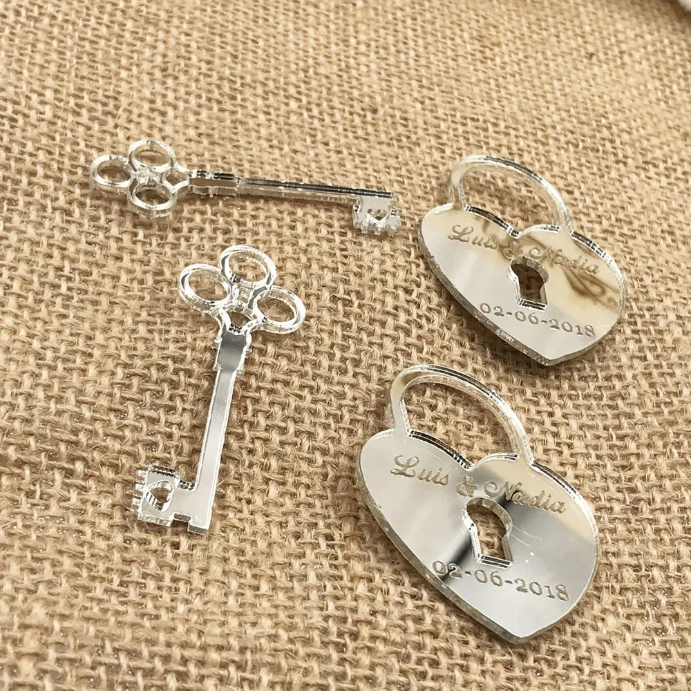 50 pcs Personalized custom Engraved wedding name and date Mirror Silver Gold wooden Key lock Wedding Gift Tags4