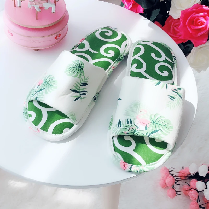 ladies flamingo slippers