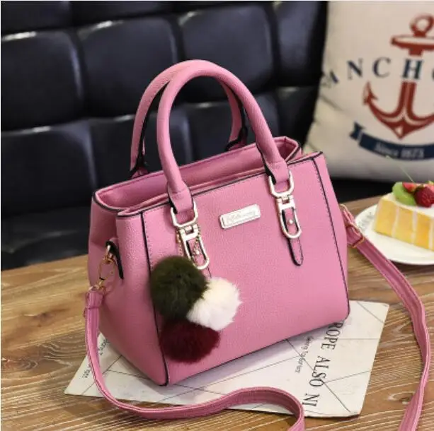 Модные женские сумочки с украшением в виде помпонов, однотонные высококачественные сумочки, горячая Распродажа, сумочки для вечеринок, женские сумки через плечо - Цвет: Pink