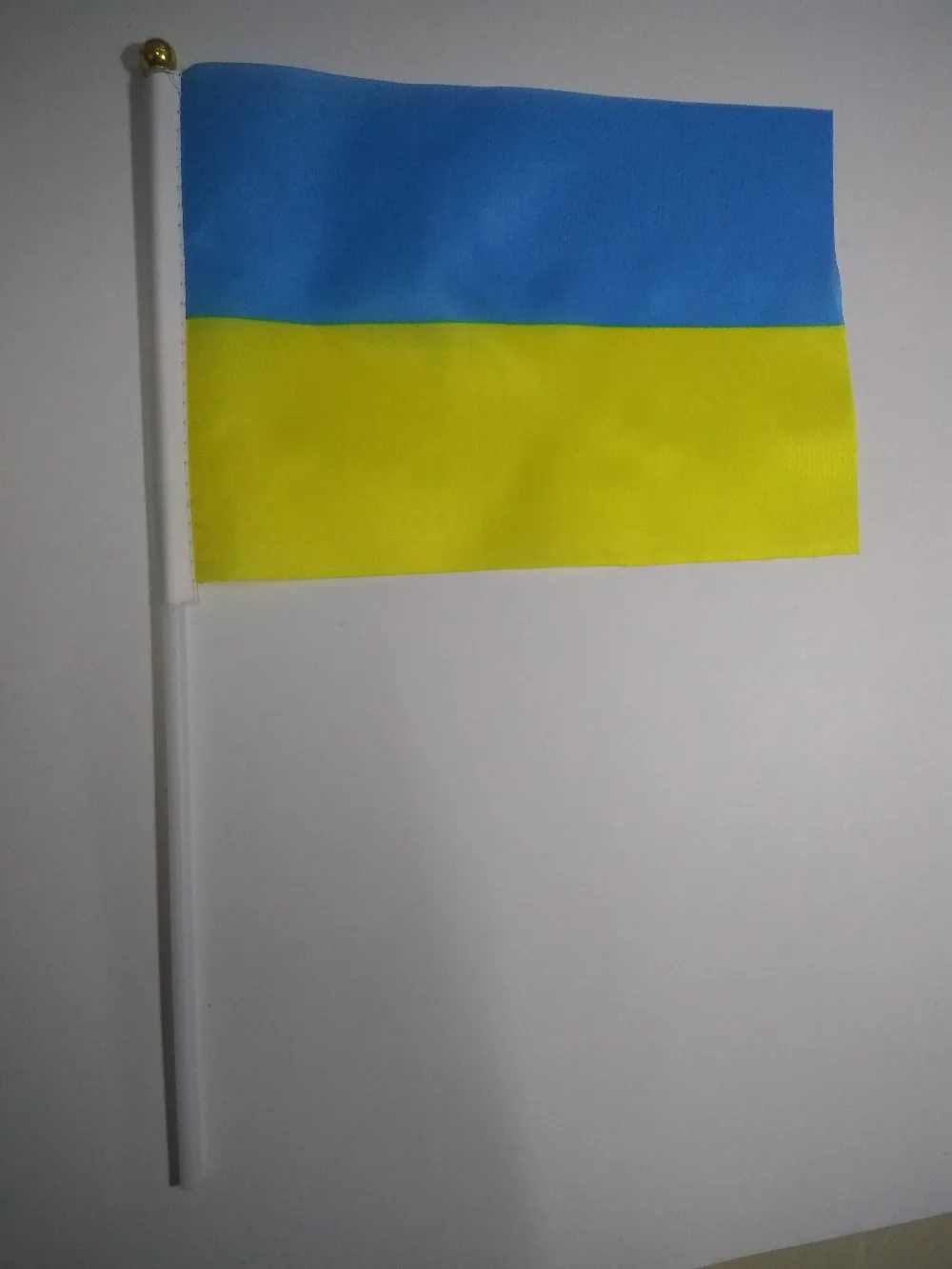 Grosir Tangan Gelombang Spanduk Bahan Polyester Ukraina Bendera