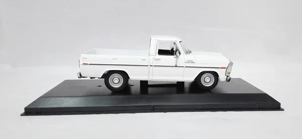 Зеленый светильник 1:43 серия Ford F Truck boutique игрушечные машинки из сплава для детей
