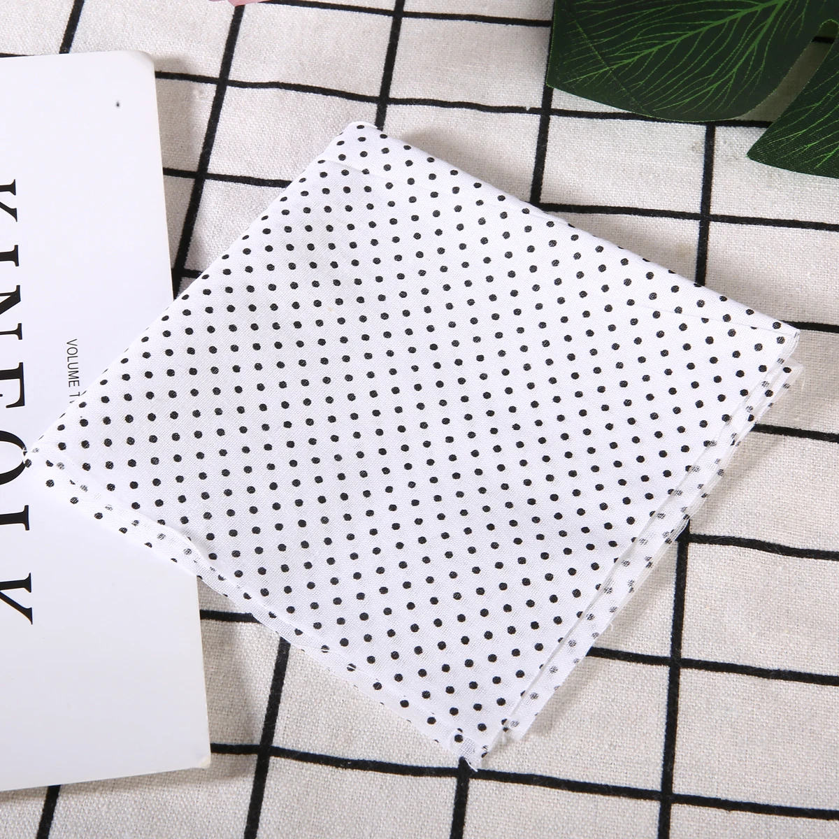 2019 New 7pcs 25x25cm Cotton Fabric Printed Cloth Sewing Quilting Fabrics for Patchwork Needlework DIY Handmade Accessories Gray