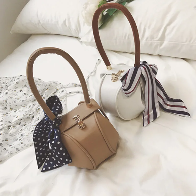 

Sweet Round Handbags High Quality PU leather Women mini Crossbody Bags Female Small totes Day Party Clutches Purses 3 color