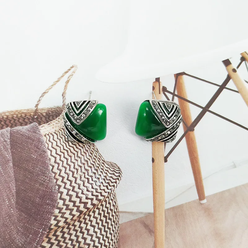 1 Pair  Fashion Classic Imitation jewel Earrings Natural Jade Earrings