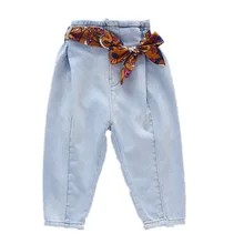 Брендовые модные детские штаны для мальчиков и девочек, хлопковые весенне-осенние длинные штаны с цветочным поясом, джинсы для малышей