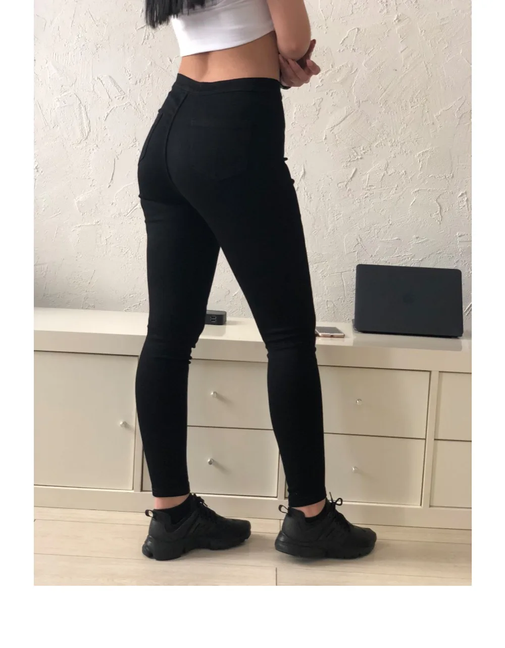 6 (2)