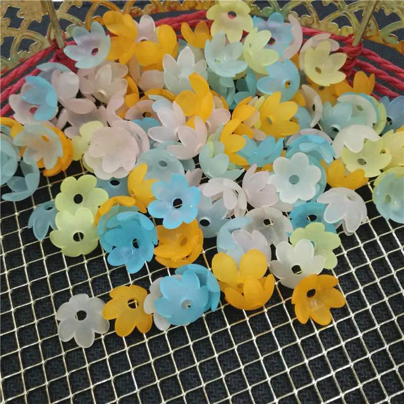 100 ชิ้น/ล็อตร้อนกลีบดอกไม้ลูกปัด Candy สีอะคริลิค Spacer ลูกปัด DIY