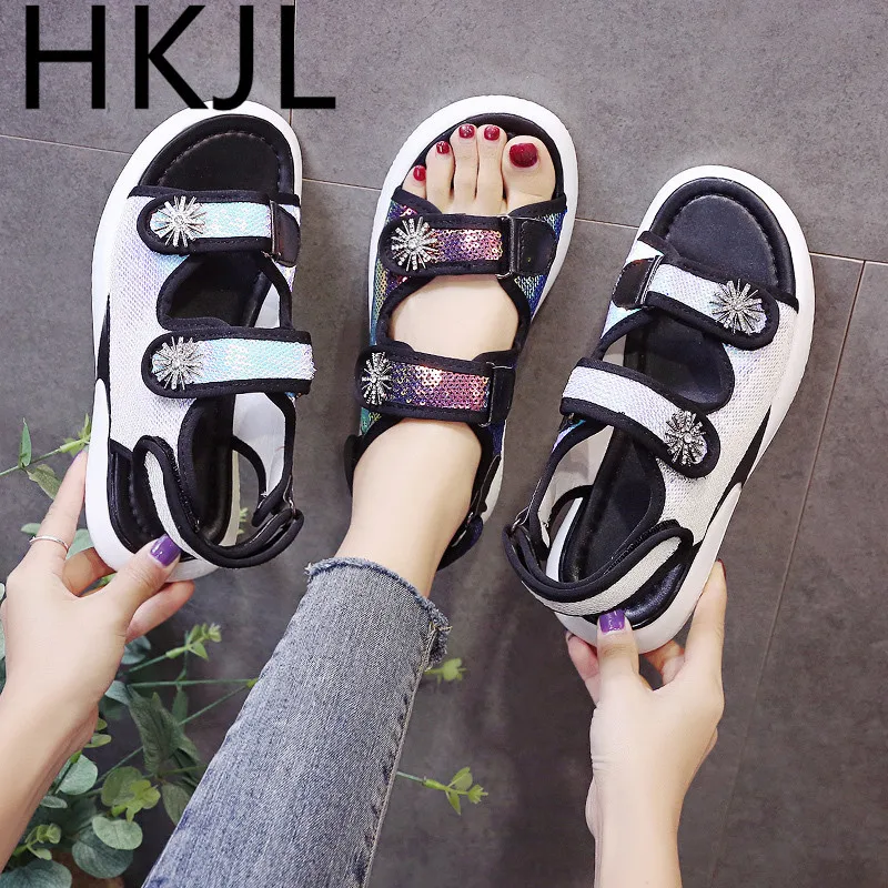 

HKJL Sports sandals for women 2019 new mesh snowflake soft sole casual sequined open-toe magic paste women flat beach shoes A844