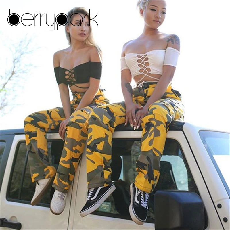 

BerryPark 2018 Women Yellow/Purple/Red Camo Pants Fashion Street Jeans Pantalon Mujer Demins Loose Military Camouflage Trousers