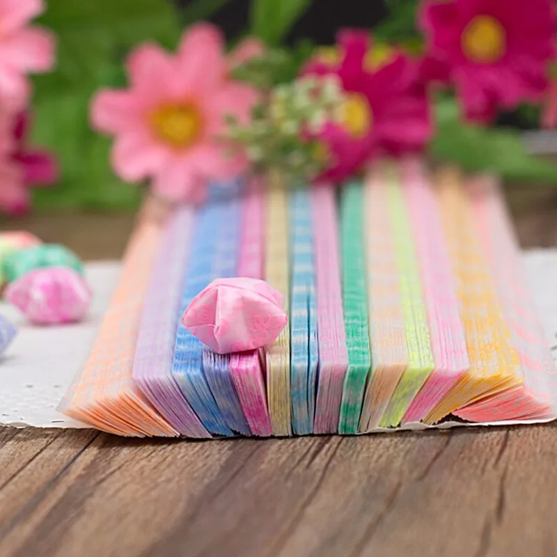 30pcs Luminous Lucky Star Paper Folded Origami Paper Making Wishing Stars DIY Birthday Gift I Love You Quilling Decoration Paper
