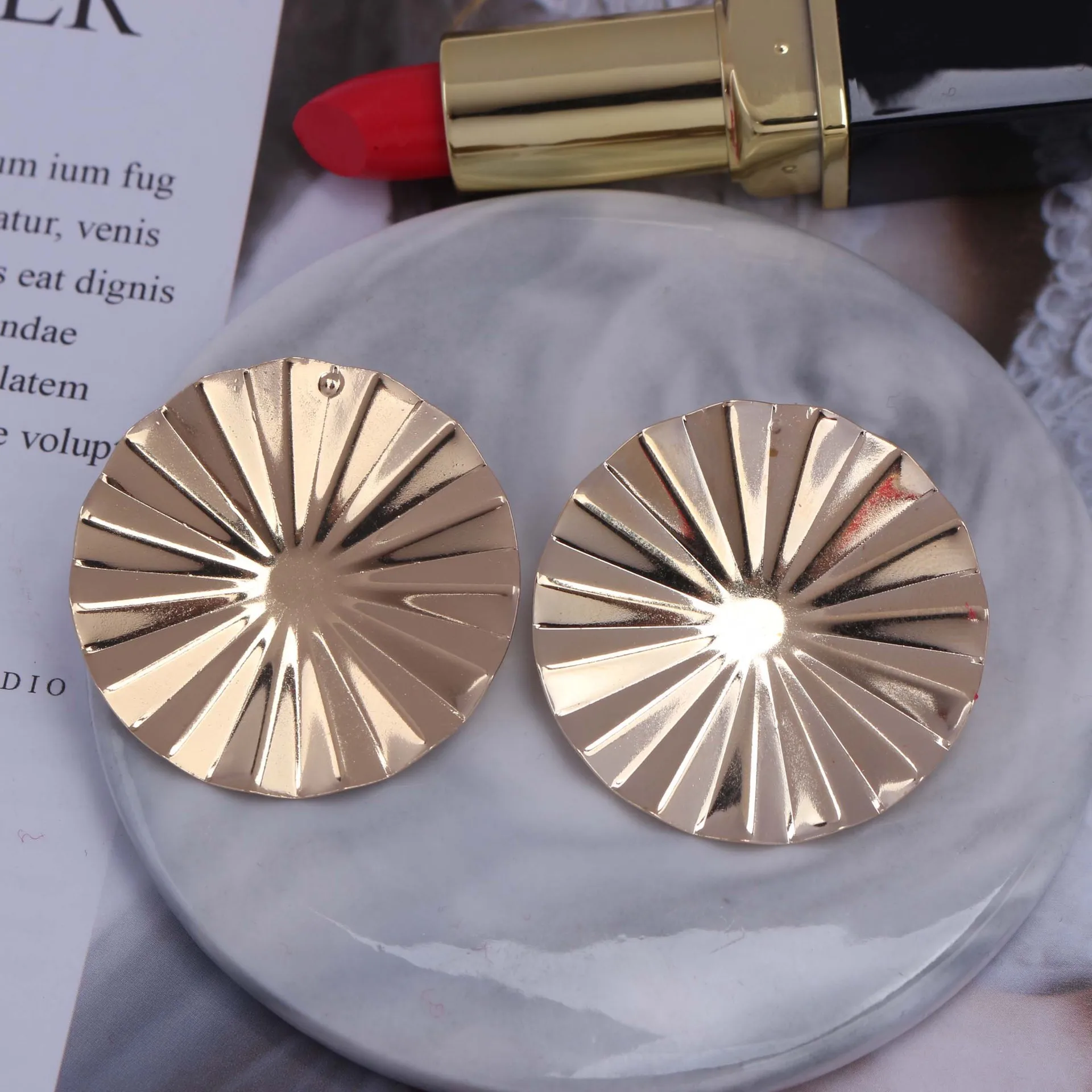 

Women Exaggerated Personality Big Geometric Round Metal Earring Thin Frilly Earrings Jewelry