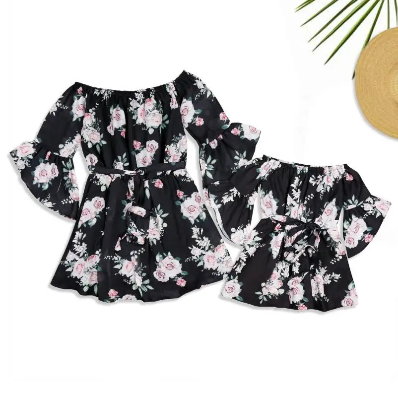 Boho/платья для мамы и дочки модное платье с открытыми плечами для родителей и детей одинаковые комплекты для семьи платья с короткими рукавами и принтом для мамы