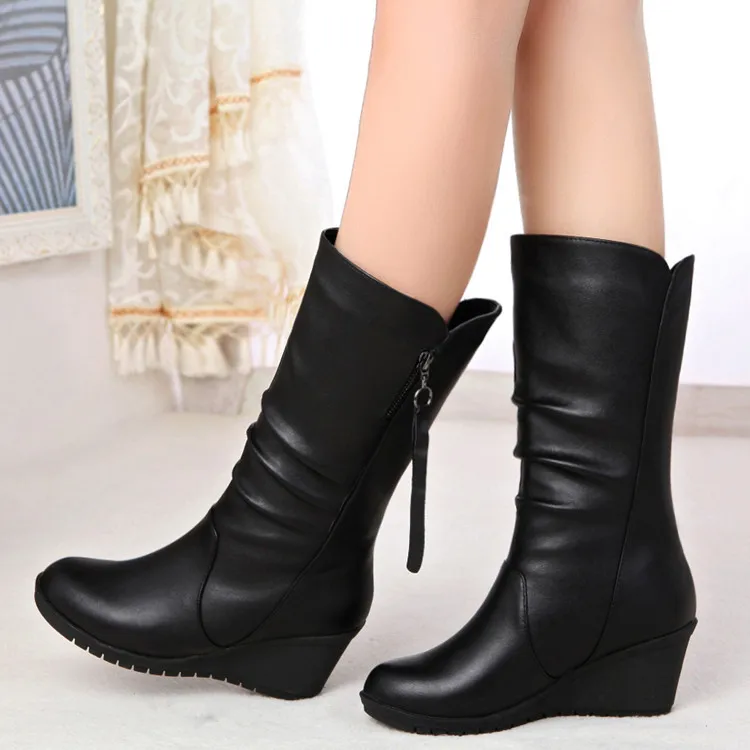 Г., новые модные Демисезонные ботинки на танкетке с круглым носком Женская обувь в европейском и американском стиле, большие размеры - Цвет: black