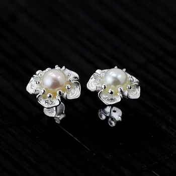

Silver personality of the new women's fashion beautiful summer fashion S925 Pearl Earrings