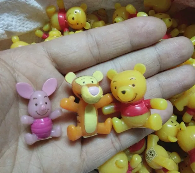 

30pcs Luminous Mini Piglet Tigger Bear PVC Action Figures Model Collection Doll Cake Decoratons DIY Material 3cm