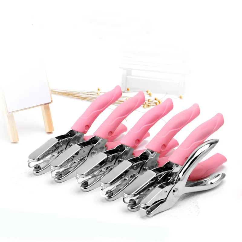 

1pc Hand Held Metal Paper Punch Heart Shape Single Hole for Greeting Cards Scrapbook Notebook Puncher Cards Craft DIY Tool