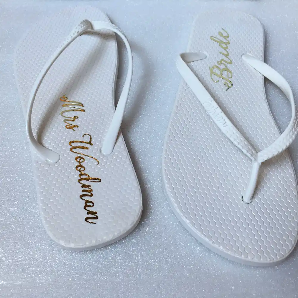 personalized bridesmaid flip flops