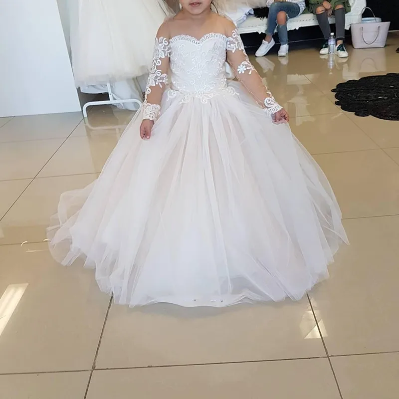 lovely-sheer-neck-flower-girls-dresses-for-wedding-long-sleeves-lace-appliques-ball-gown-kids-birthday-dresses-girl-communion-pageant-gown (1)_