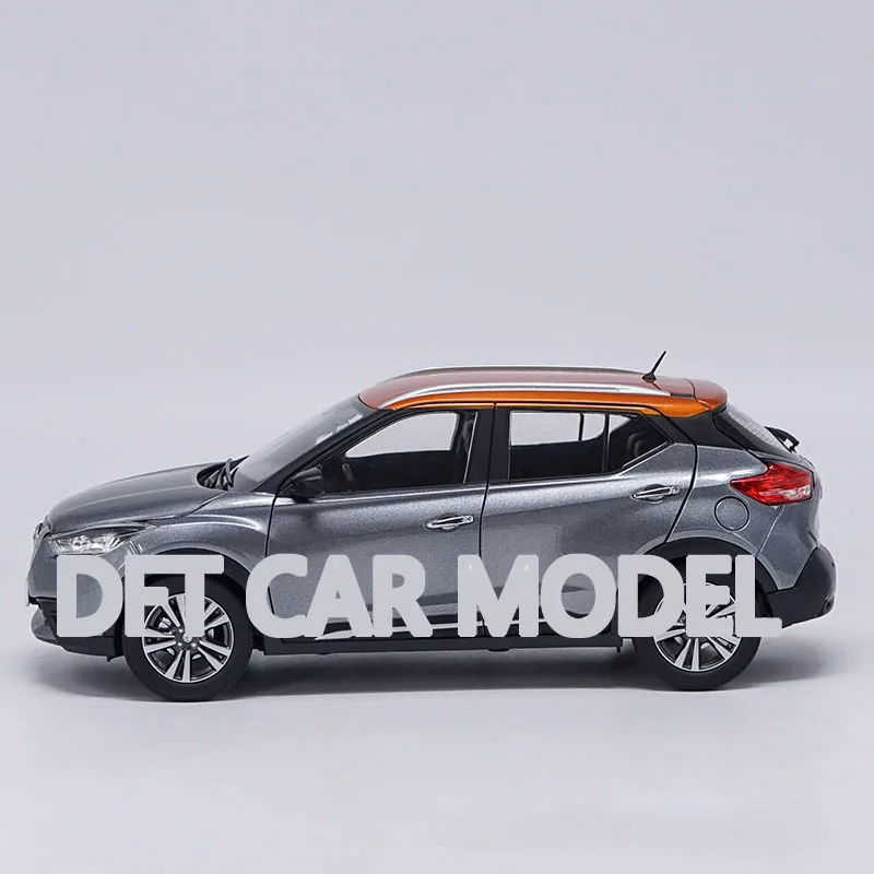 1:18 игрушечный автомобиль из сплава KICKS модель детских игрушечных автомобилей авторизованный игрушки для детей
