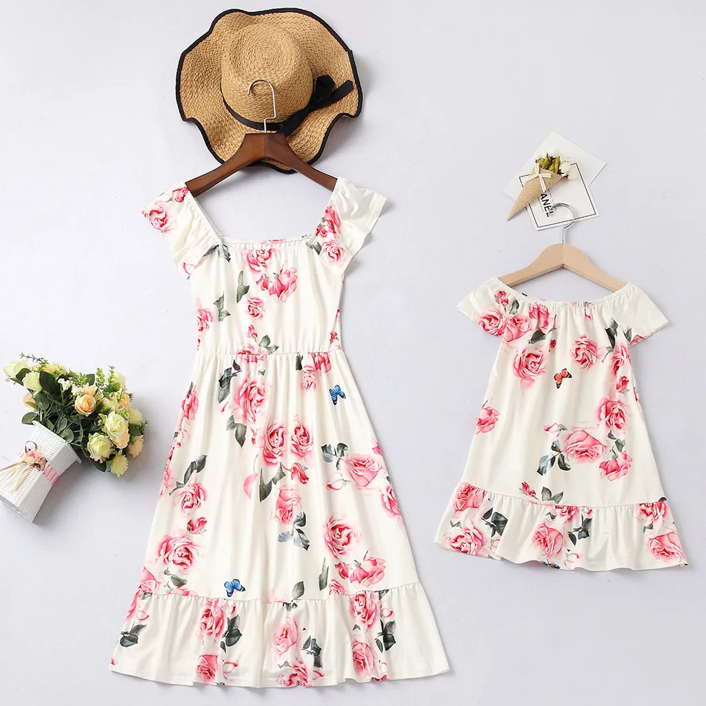 

Dress Mom And Daughter Matching Pink Floral Print 2019 Mama Mae E Filha Mommy And Me Clothes Family Matching Outfits Look 19Jun5