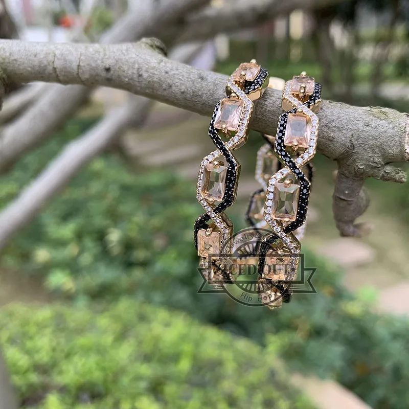 gold hoop earrings (2)