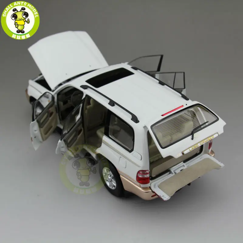 1/18 Toyota Land Cruiser LC100 литая под давлением модель автомобиля SUV игрушки для подарков коллекционирование, хобби белый