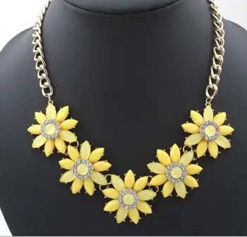

Hesiod Exaggerated Acrylic Crystal Choker Necklaces Elegant SunFlowers Short Chain Statement Necklaces & Pendants Women Gifts